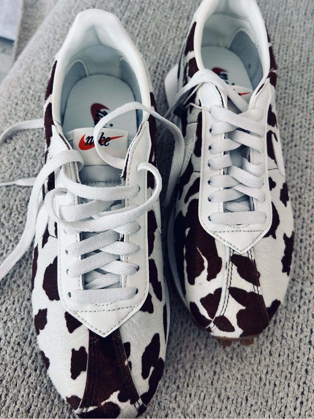 Nike pony hair cow ๐ print sneakers 9 - Picture 7 of 9